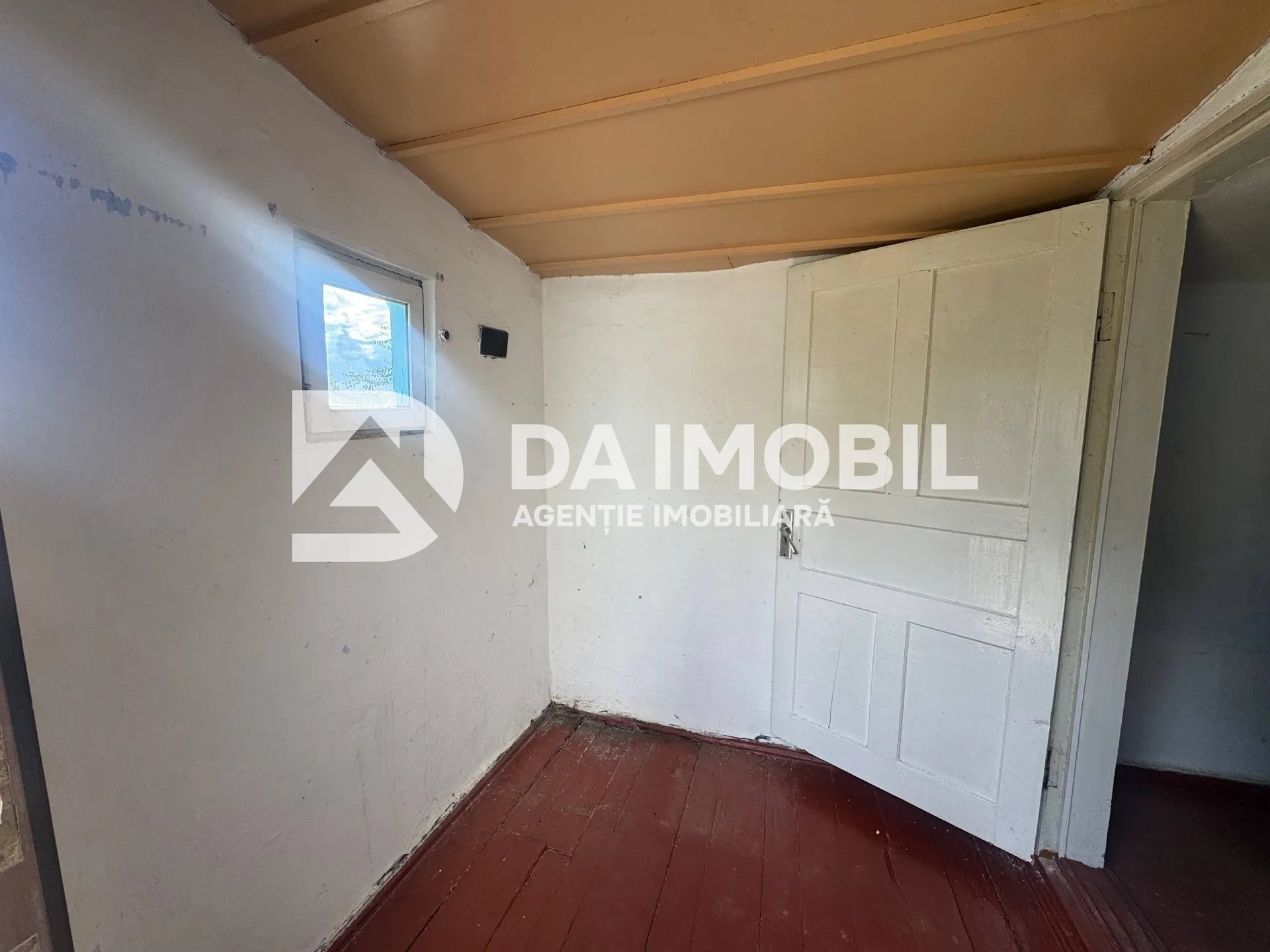 Se vinde apartament la parter \ zona Parcului — 5