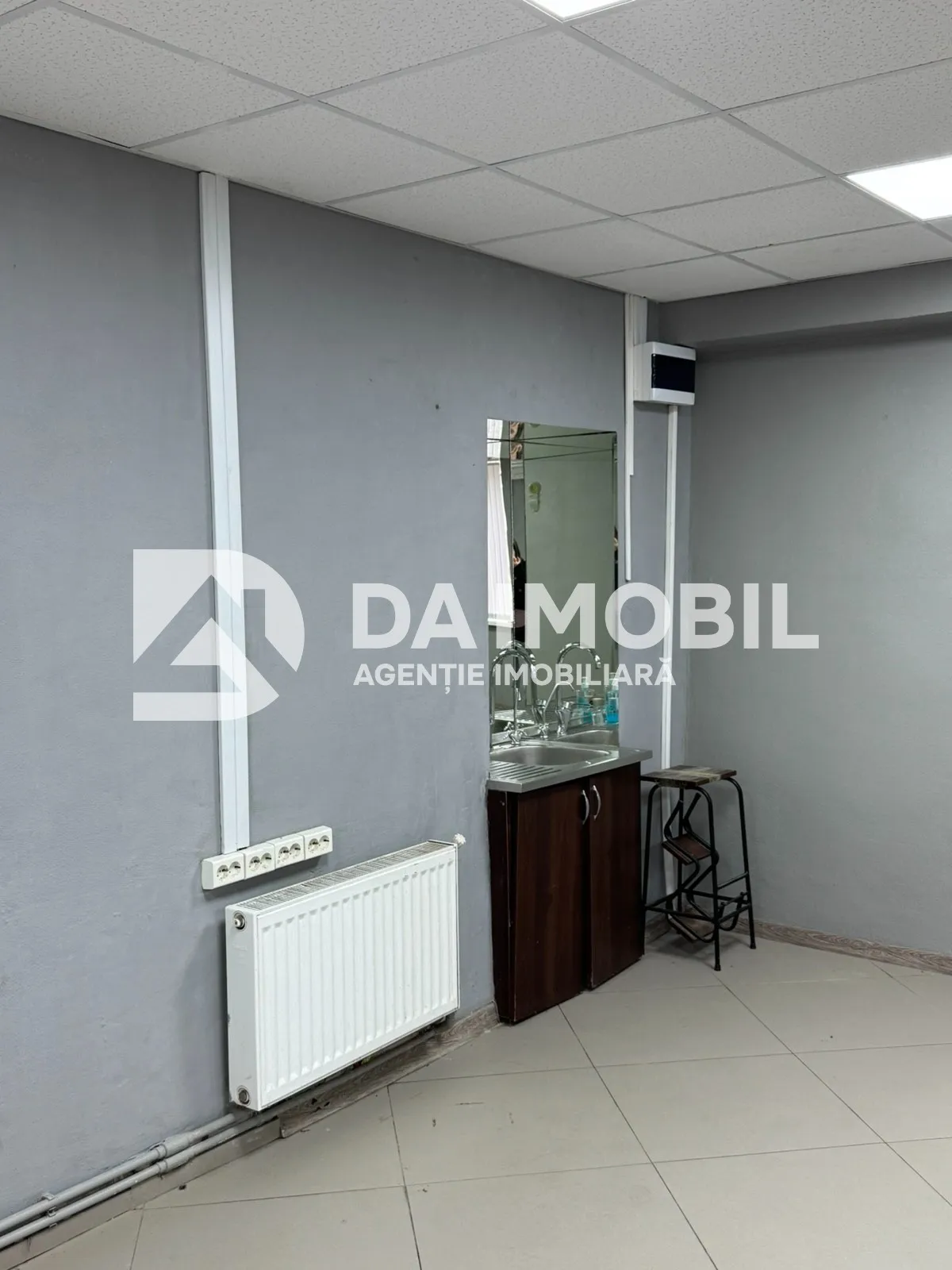 Se vinde spațiu comercial \ cartierul Lipovanka — 2