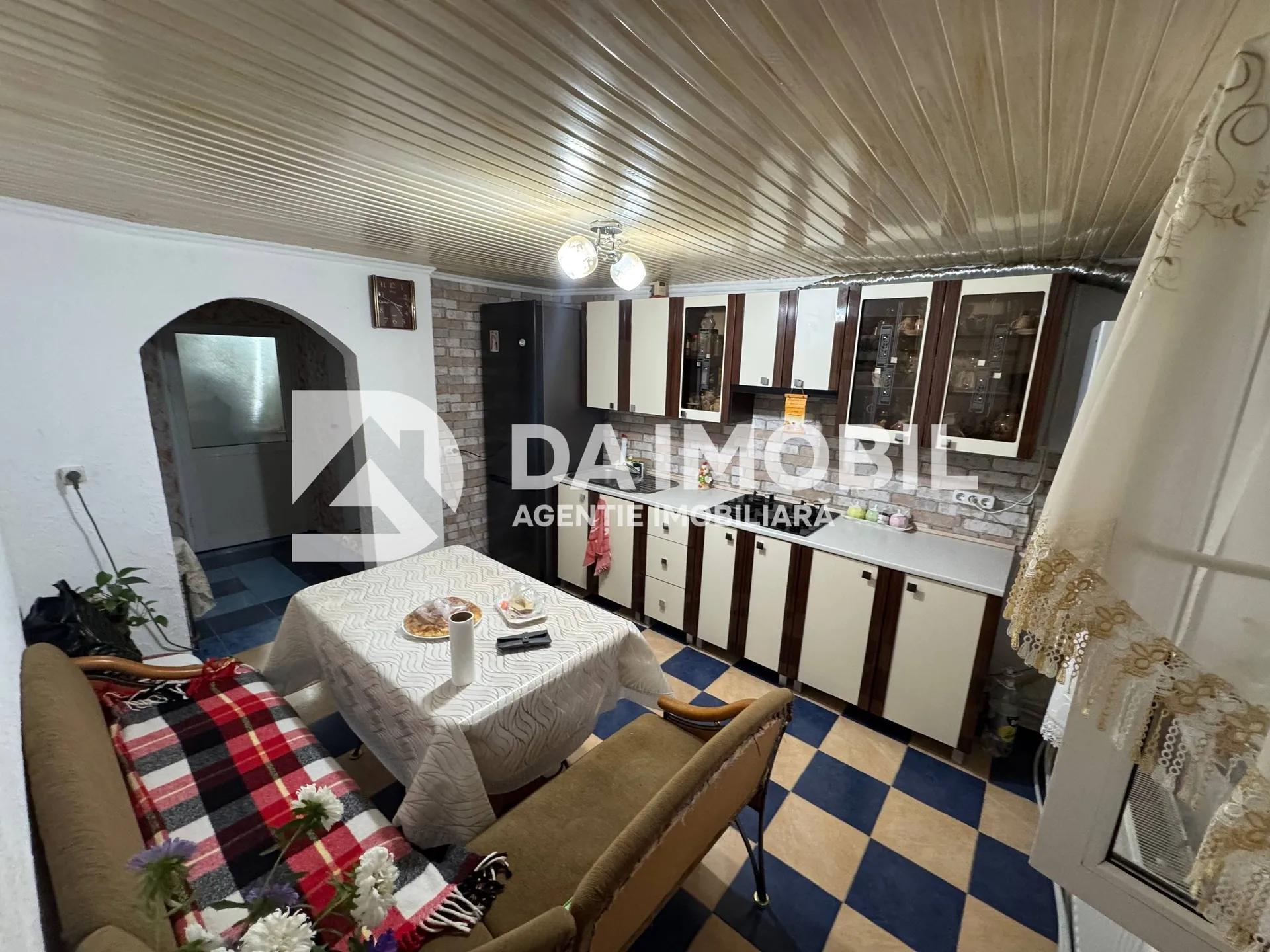 Se vinde apartament la parter \ zona Valincea — 8