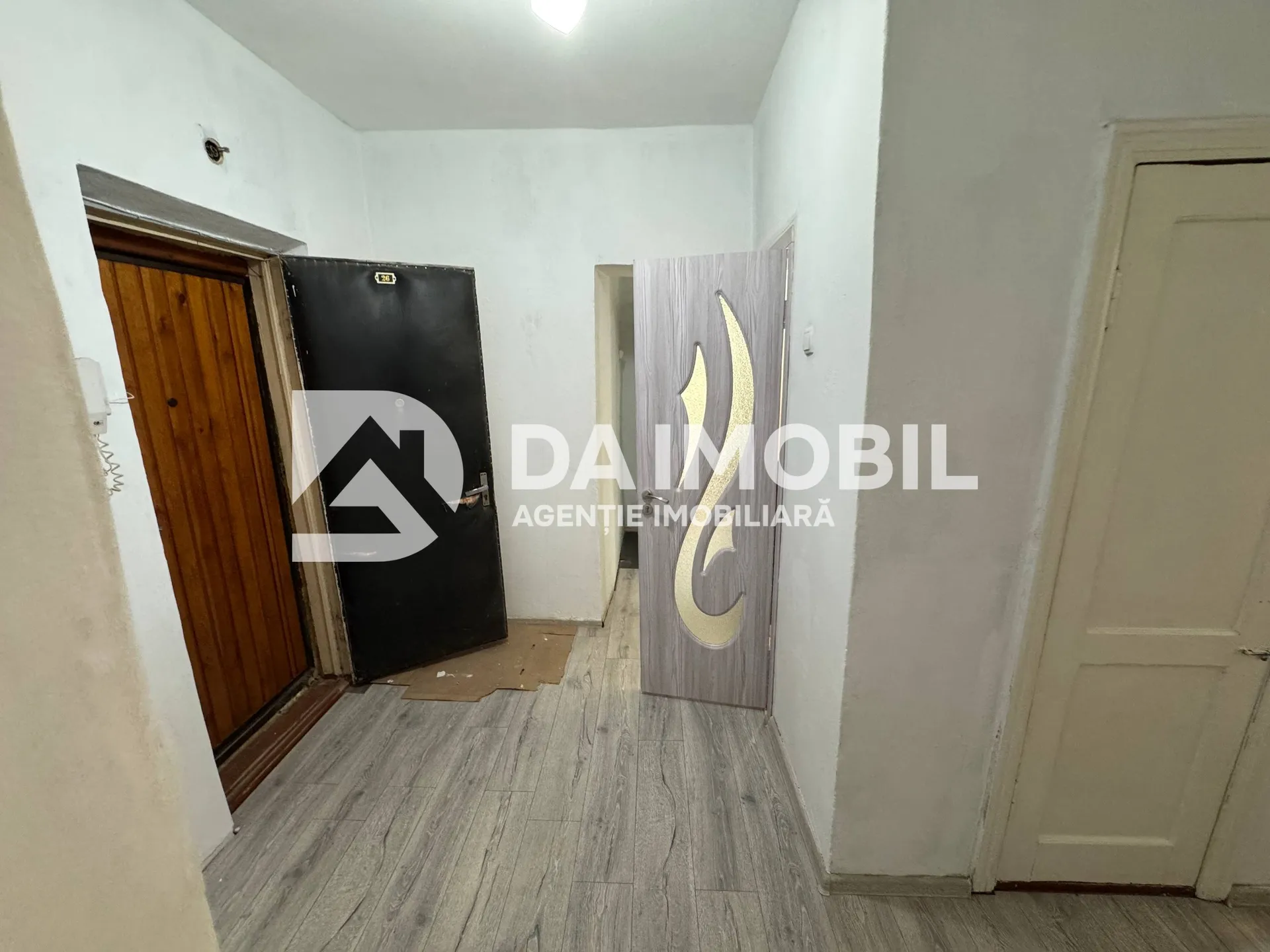 Se închiriază apartament cu 2 camere \ zona Centru