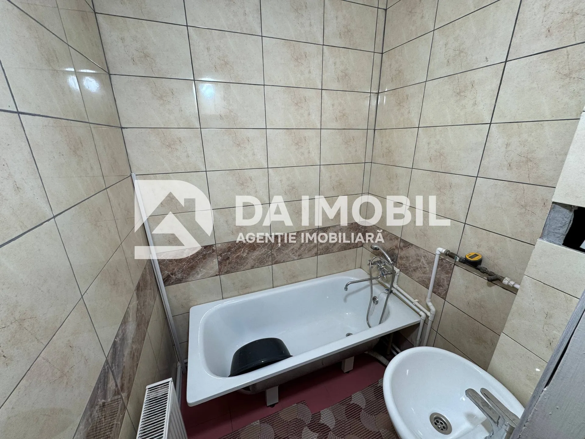 Se închiriază apartament cu 2 camere \ zona Centru — 5