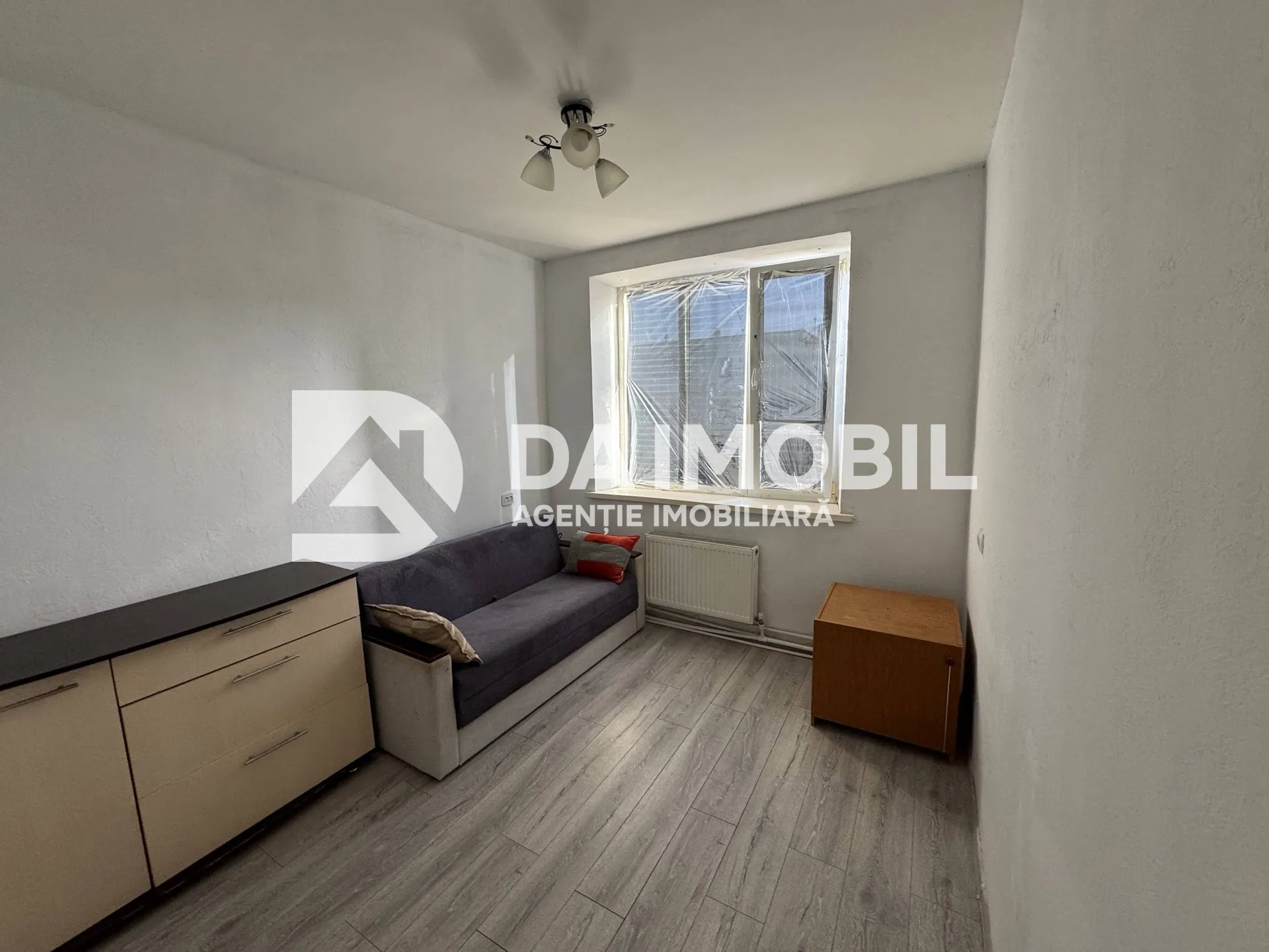 Se închiriază apartament cu 2 camere \ zona Centru — 4