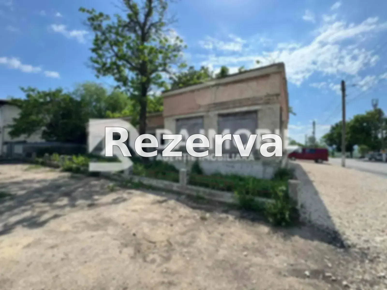 Spațiu comercial . Parc