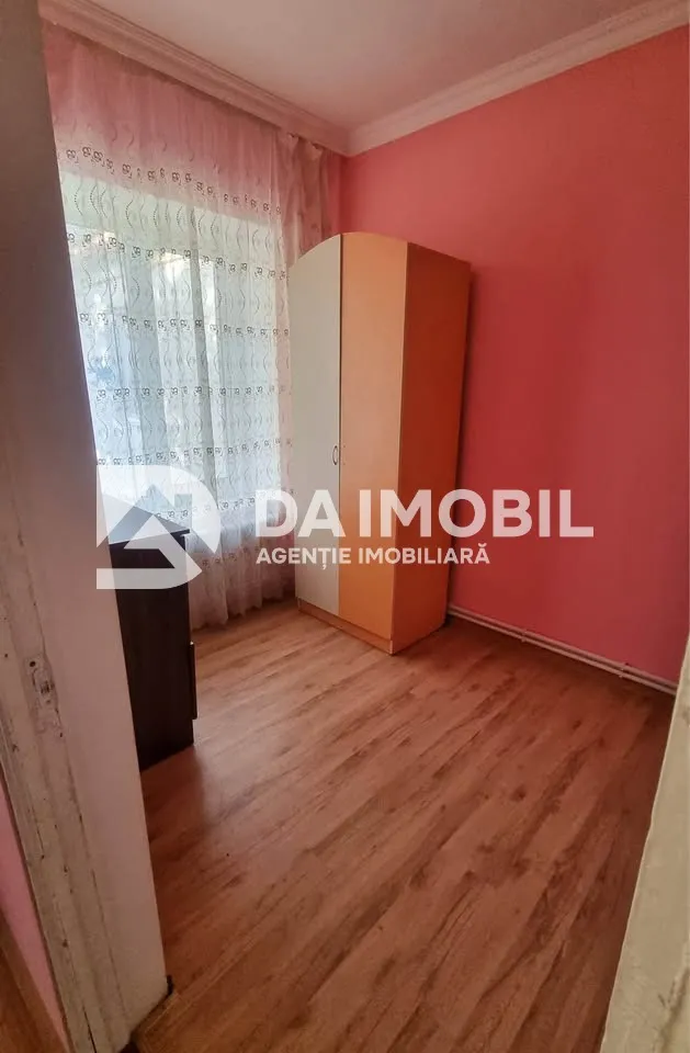 Se vinde apartament la parter \ cartierul Autogara — 5